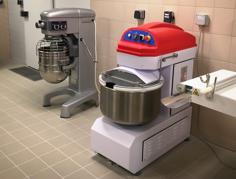 BAKERY-EQUIPMENTS-IN-QATAR-dough-kneader-&-mixer
