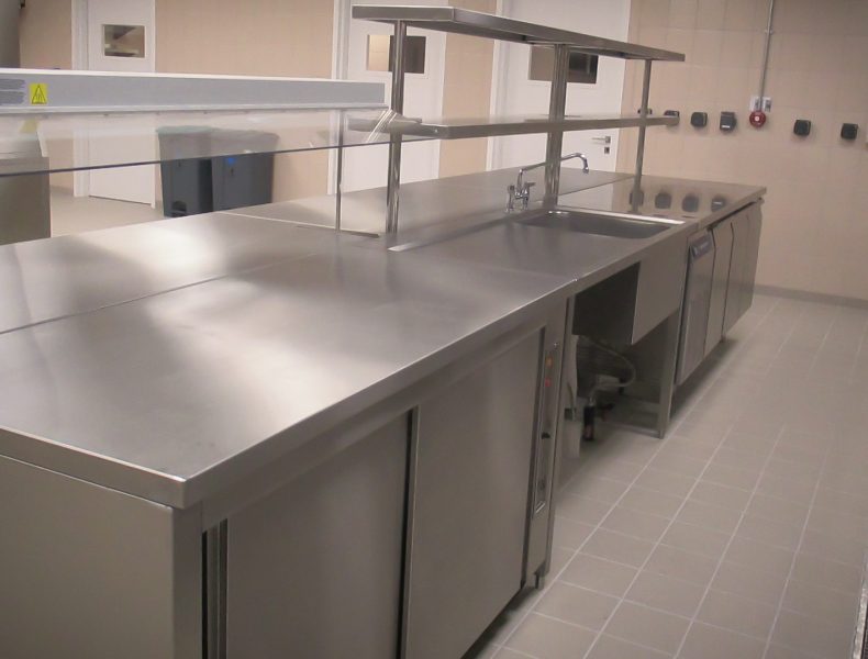 STAINLESS-STEEL-KITCHEN-SUPPLIER-IN-DOHA-QATAR-3