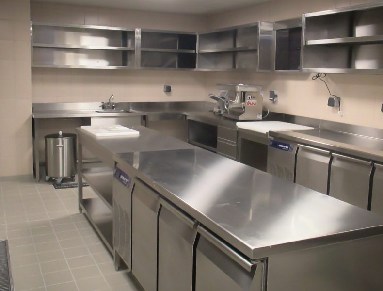 STAINLESS-STEEL-KITCHEN-SUPPLIER-IN-DOHA-QATAR-4